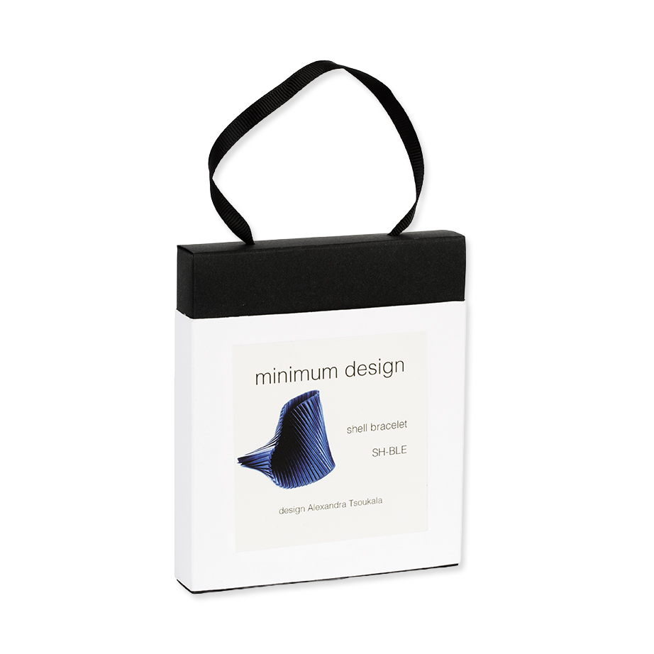 Product packaging for a shell bracelet by minimum design on a white background