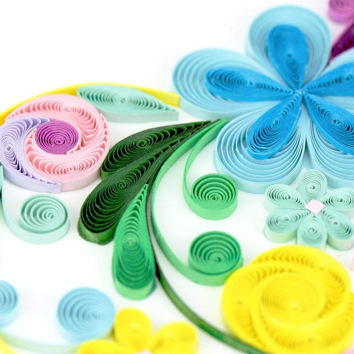 Quilled Floral Heart Card - Chrysler Museum Shop