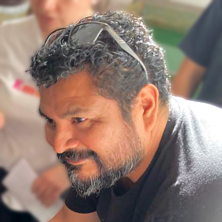 Maestro Daniel Flores