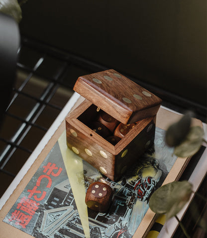 Handcrafted Dice Box with 5 Dice