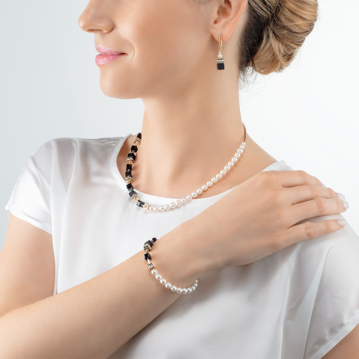 GeoCUBE® Precious Fusion Pearls Necklace: Black/Gold