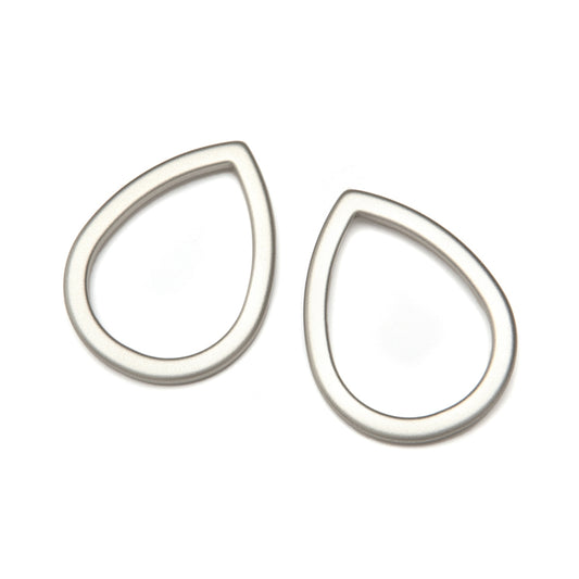 Ines Earrings: Silver