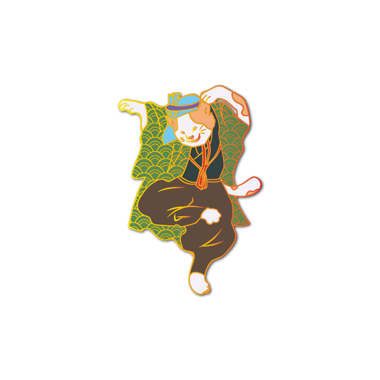 Emaille-Anstecker: Tanzende Ukiyo-e-Katze im grünen Kimono