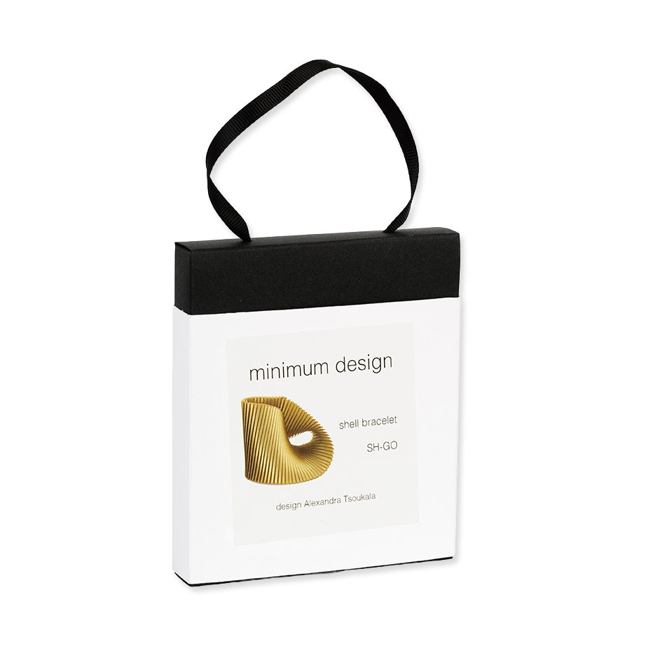 Black and white box packaging for a shell bracelet with 'minimum design' branding.