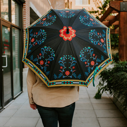 Doppellagiger Regenschirm zu Ehren unserer Lebensspender