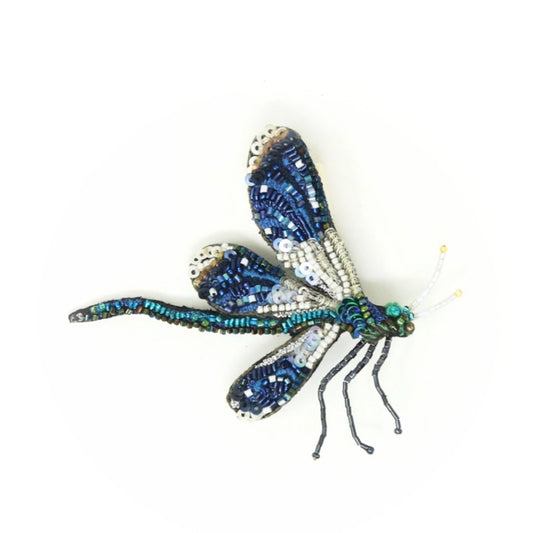 Broche bordado de libélula esplendorosa de alas azules